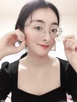 反差露臉美女應大神【一少】定製+19套情趣淫照 黑色衣服半身