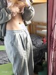 最新10月【国庆极品泄密】美女白炜X被男友调教成母狗！如此纯情的纯妹子，被调教的很听话，温顺的像小绵阳被干的哇哇叫