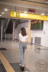 Thân hình nóng bỏng của Hina hoàn toàn khỏa thân và dầu là sức quyến rũ tột cùng. Các lỗ chân lông của bào ngư hổ trắng tươi non mềm mại vô cùng quyến rũ.