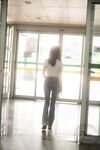 Thân hình nóng bỏng của Hina hoàn toàn khỏa thân và dầu là sức quyến rũ tột cùng. Các lỗ chân lông của bào ngư hổ trắng tươi non mềm mại vô cùng quyến rũ.