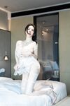 初代網紅模特鼻祖，極品外圍名媛【潘嬌嬌】尺度全開，三點特寫道具插白虎粉嫩B（1）