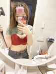 Twitterで最新の流出したのは、さまざまな卑猥なプライベート写真を撮影する代替心理学の女子大生[カリン]です。彼女はプライベートな部分を作成するのが好きで、親友のリリーとセックスするのが好きです。