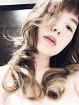 Twitterで最新の流出したのは、さまざまな卑猥なプライベート写真を撮影する代替心理学の女子大生[カリン]です。彼女はプライベートな部分を作成するのが好きで、親友のリリーとセックスするのが好きです。