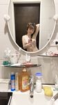 Twitterで最新の流出したのは、さまざまな卑猥なプライベート写真を撮影する代替心理学の女子大生[カリン]です。彼女はプライベートな部分を作成するのが好きで、親友のリリーとセックスするのが好きです。