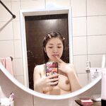 Twitterで最新の流出したのは、さまざまな卑猥なプライベート写真を撮影する代替心理学の女子大生[カリン]です。彼女はプライベートな部分を作成するのが好きで、親友のリリーとセックスするのが好きです。