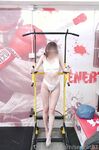 模特身材一字马极品娇妻【性爱猫】订阅，各种黄色剧情大片，户外群P乱伦勾引