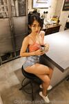 Showing your face is the way to go! With 280,000 followers on Twitter, hairless first-line steamed bun pussy 36D pure desire girl [rabbit brownie] privately filmed, Lily exposed various types of training and sex