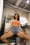 Showing your face is the way to go! With 280,000 followers on Twitter, hairless first-line steamed bun pussy 36D pure desire girl [rabbit brownie] privately filmed, Lily exposed various types of training and sex