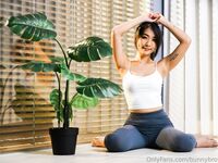Showing your face is the way to go! With 280,000 followers on Twitter, hairless first-line steamed bun pussy 36D pure desire girl [rabbit brownie] privately filmed, Lily exposed various types of training and sex