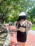 极品大长腿苗条身材阴钉骚妻【金秘书】付费福利，公园超市各种露出放尿丝袜塞逼自慰，太顶强推