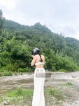 极品大长腿苗条身材阴钉骚妻【金秘书】付费福利，公园超市各种露出放尿丝袜塞逼自慰，太顶强推