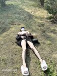 極品大長腿苗條身材陰釘騷妻【金秘書】福利2，公園超市各種人前露出放尿啪啪自慰，相當過癮