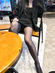 極品大長腿苗條身材陰釘騷妻【金秘書】福利2，公園超市各種人前露出放尿啪啪自慰，相當過癮