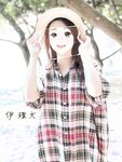 顔を見せることが最善策です！人々は見た目が清らかで、肌が白く、無毛で美しく、女の子を露出するのが大好きであるべきではありません[Yiliwen]を購読して、街頭のスーパーマーケットやショッピングモールでさまざまな人々の前で自分自身を露出させてください。