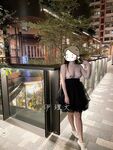 顔を見せることが最善策です！人々は見た目が清らかで、肌が白く、無毛で美しく、女の子を露出するのが大好きであるべきではありません[Yiliwen]を購読して、街頭のスーパーマーケットやショッピングモールでさまざまな人々の前で自分自身を露出させてください。