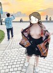 顔を見せることが最善策です！人々は見た目が清らかで、肌が白く、無毛で美しく、女の子を露出するのが大好きであるべきではありません[Yiliwen]を購読して、街頭のスーパーマーケットやショッピングモールでさまざまな人々の前で自分自身を露出させてください。