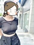 顔を見せることが最善策です！人々は見た目が清らかで、肌が白く、無毛で美しく、女の子を露出するのが大好きであるべきではありません[Yiliwen]を購読して、街頭のスーパーマーケットやショッピングモールでさまざまな人々の前で自分自身を露出させてください。