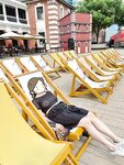 顔を見せることが最善策です！人々は見た目が清らかで、肌が白く、無毛で美しく、女の子を露出するのが大好きであるべきではありません[Yiliwen]を購読して、街頭のスーパーマーケットやショッピングモールでさまざまな人々の前で自分自身を露出させてください。