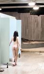 顔を見せることが最善策です！人々は見た目が清らかで、肌が白く、無毛で美しく、女の子を露出するのが大好きであるべきではありません[Yiliwen]を購読して、街頭のスーパーマーケットやショッピングモールでさまざまな人々の前で自分自身を露出させてください。