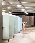 顔を見せることが最善策です！人々は見た目が清らかで、肌が白く、無毛で美しく、女の子を露出するのが大好きであるべきではありません[Yiliwen]を購読して、街頭のスーパーマーケットやショッピングモールでさまざまな人々の前で自分自身を露出させてください。