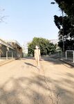 顔を見せることが最善策です！人々は見た目が清らかで、肌が白く、無毛で美しく、女の子を露出するのが大好きであるべきではありません[Yiliwen]を購読して、街頭のスーパーマーケットやショッピングモールでさまざまな人々の前で自分自身を露出させてください。