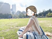 顔を見せることが最善策です！人々は見た目が清らかで、肌が白く、無毛で美しく、女の子を露出するのが大好きであるべきではありません[Yiliwen]を購読して、街頭のスーパーマーケットやショッピングモールでさまざまな人々の前で自分自身を露出させてください。