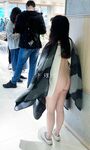 顔を見せることが最善策です！人々は見た目が清らかで、肌が白く、無毛で美しく、女の子を露出するのが大好きであるべきではありません[Yiliwen]を購読して、街頭のスーパーマーケットやショッピングモールでさまざまな人々の前で自分自身を露出させてください。