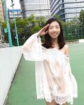 顔を見せることが最善策です！人々は見た目が清らかで、肌が白く、無毛で美しく、女の子を露出するのが大好きであるべきではありません[Yiliwen]を購読して、街頭のスーパーマーケットやショッピングモールでさまざまな人々の前で自分自身を露出させてください。