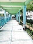 顔を見せることが最善策です！人々は見た目が清らかで、肌が白く、無毛で美しく、女の子を露出するのが大好きであるべきではありません[Yiliwen]を購読して、街頭のスーパーマーケットやショッピングモールでさまざまな人々の前で自分自身を露出させてください。