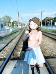 顔を見せることが最善策です！人々は見た目が清らかで、肌が白く、無毛で美しく、女の子を露出するのが大好きであるべきではありません[Yiliwen]を購読して、街頭のスーパーマーケットやショッピングモールでさまざまな人々の前で自分自身を露出させてください。