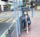 顔を見せることが最善策です！人々は見た目が清らかで、肌が白く、無毛で美しく、女の子を露出するのが大好きであるべきではありません[Yiliwen]を購読して、街頭のスーパーマーケットやショッピングモールでさまざまな人々の前で自分自身を露出させてください。