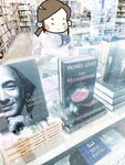 顔を見せることが最善策です！人々は見た目が清らかで、肌が白く、無毛で美しく、女の子を露出するのが大好きであるべきではありません[Yiliwen]を購読して、街頭のスーパーマーケットやショッピングモールでさまざまな人々の前で自分自身を露出させてください。