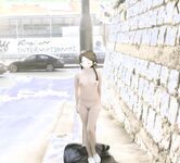 顔を見せることが最善策です！人々は見た目が清らかで、肌が白く、無毛で美しく、女の子を露出するのが大好きであるべきではありません[Yiliwen]を購読して、街頭のスーパーマーケットやショッピングモールでさまざまな人々の前で自分自身を露出させてください。