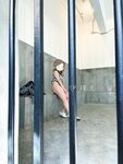 顔を見せることが最善策です！人々は見た目が清らかで、肌が白く、無毛で美しく、女の子を露出するのが大好きであるべきではありません[Yiliwen]を購読して、街頭のスーパーマーケットやショッピングモールでさまざまな人々の前で自分自身を露出させてください。