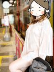 顔を見せることが最善策です！人々は見た目が清らかで、肌が白く、無毛で美しく、女の子を露出するのが大好きであるべきではありません[Yiliwen]を購読して、街頭のスーパーマーケットやショッピングモールでさまざまな人々の前で自分自身を露出させてください。