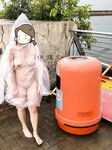 顔を見せることが最善策です！人々は見た目が清らかで、肌が白く、無毛で美しく、女の子を露出するのが大好きであるべきではありません[Yiliwen]を購読して、街頭のスーパーマーケットやショッピングモールでさまざまな人々の前で自分自身を露出させてください。