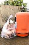 顔を見せることが最善策です！人々は見た目が清らかで、肌が白く、無毛で美しく、女の子を露出するのが大好きであるべきではありません[Yiliwen]を購読して、街頭のスーパーマーケットやショッピングモールでさまざまな人々の前で自分自身を露出させてください。