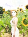 顔を見せることが最善策です！人々は見た目が清らかで、肌が白く、無毛で美しく、女の子を露出するのが大好きであるべきではありません[Yiliwen]を購読して、街頭のスーパーマーケットやショッピングモールでさまざまな人々の前で自分自身を露出させてください。