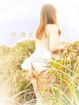 顔を見せることが最善策です！人々は見た目が清らかで、肌が白く、無毛で美しく、女の子を露出するのが大好きであるべきではありません[Yiliwen]を購読して、街頭のスーパーマーケットやショッピングモールでさまざまな人々の前で自分自身を露出させてください。