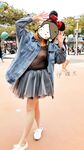 顔を見せることが最善策です！人々は見た目が清らかで、肌が白く、無毛で美しく、女の子を露出するのが大好きであるべきではありません[Yiliwen]を購読して、街頭のスーパーマーケットやショッピングモールでさまざまな人々の前で自分自身を露出させてください。