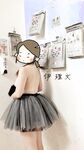 顔を見せることが最善策です！人々は見た目が清らかで、肌が白く、無毛で美しく、女の子を露出するのが大好きであるべきではありません[Yiliwen]を購読して、街頭のスーパーマーケットやショッピングモールでさまざまな人々の前で自分自身を露出させてください。