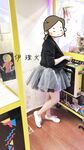 顔を見せることが最善策です！人々は見た目が清らかで、肌が白く、無毛で美しく、女の子を露出するのが大好きであるべきではありません[Yiliwen]を購読して、街頭のスーパーマーケットやショッピングモールでさまざまな人々の前で自分自身を露出させてください。
