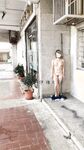 顔を見せることが最善策です！人々は見た目が清らかで、肌が白く、無毛で美しく、女の子を露出するのが大好きであるべきではありません[Yiliwen]を購読して、街頭のスーパーマーケットやショッピングモールでさまざまな人々の前で自分自身を露出させてください。