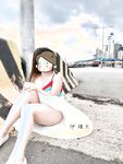 顔を見せることが最善策です！人々は見た目が清らかで、肌が白く、無毛で美しく、女の子を露出するのが大好きであるべきではありません[Yiliwen]を購読して、街頭のスーパーマーケットやショッピングモールでさまざまな人々の前で自分自身を露出させてください。