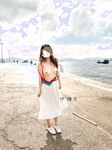 顔を見せることが最善策です！人々は見た目が清らかで、肌が白く、無毛で美しく、女の子を露出するのが大好きであるべきではありません[Yiliwen]を購読して、街頭のスーパーマーケットやショッピングモールでさまざまな人々の前で自分自身を露出させてください。
