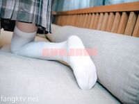 卡哇伊清純系蘿莉女奴【玉寶澀澀】私拍，水手服彼女飼育各種制服3P自慰逼粉奶大人形小母狗
