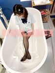 卡哇伊清純系蘿莉女奴【玉寶澀澀】私拍，水手服彼女飼育各種制服3P自慰逼粉奶大人形小母狗