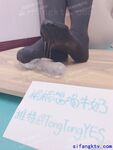 推特蘿莉制服粉鮑少女福利姬【桐桐想喝牛奶】私拍，道具自嗨噗滋噗滋流白漿