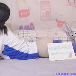 推特蘿莉制服粉鮑少女福利姬【桐桐想喝牛奶】私拍，道具自嗨噗滋噗滋流白漿