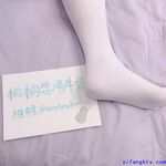 推特蘿莉制服粉鮑少女福利姬【桐桐想喝牛奶】私拍，道具自嗨噗滋噗滋流白漿